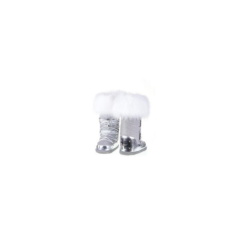 Snow boots with eco fur