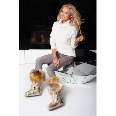 Snow boots with natural fur