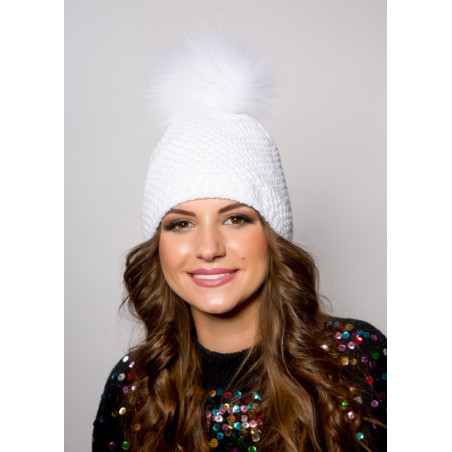 Rice fine winter hat with a pompom