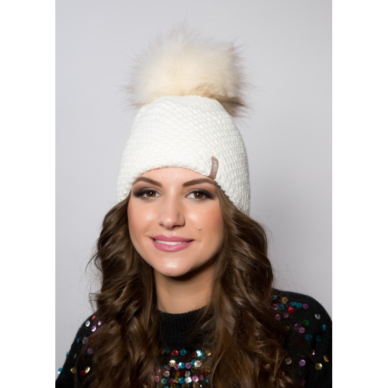 Rice fine winter hat with a pompom